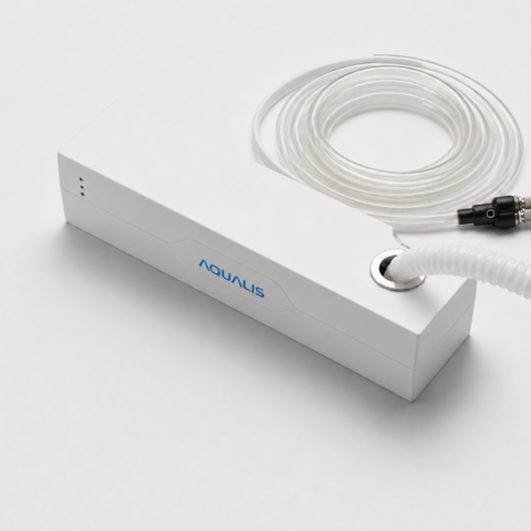 Pompe AQUALIS de pulvérisation des condensats avec tuyau blanc, tuyau transparent et diffuseur